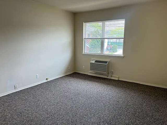 9A N Maple Ave #9A — Photo 7