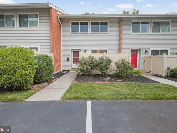 8 Mallow Pl, Wilmington, DE 19810