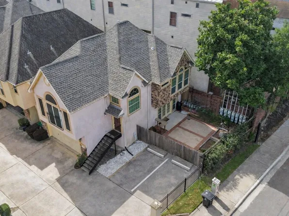 5821 Washington Ave, Houston, TX 77007