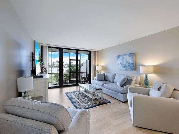 4th image of 601 Seaview Ct APT C112