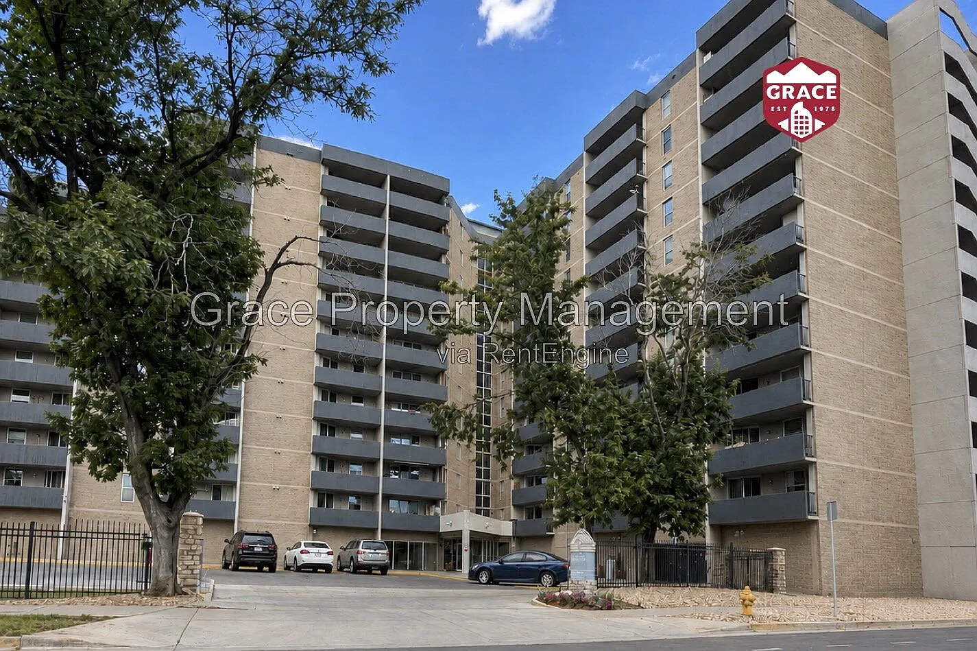 2 bed, 2.0 bath, 915 sqft, $1,655 — Photo 1