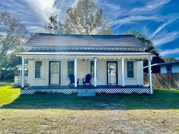 406 Main St, Ellisville, MS 39437