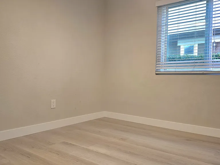 7034 Pembridge Ln — Photo 13
