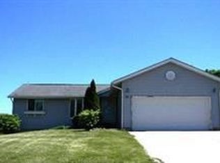 118 Minarette Dr SW, Poplar Grove, IL 61065