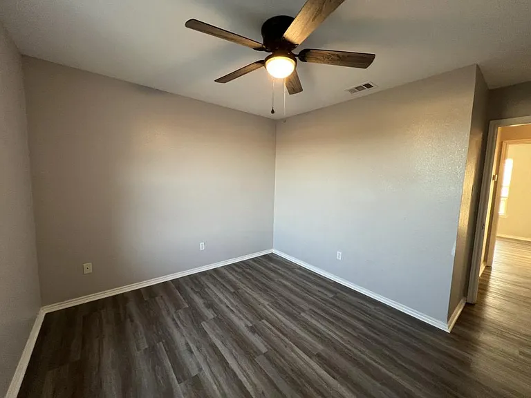 5908 Greengate Dr #C — Photo 10