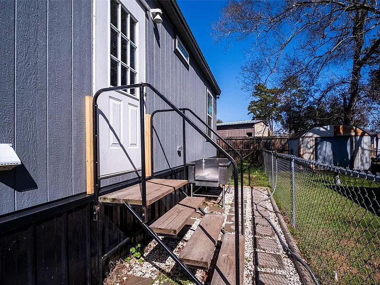 5402 Five Oaks Dr — Photo 27