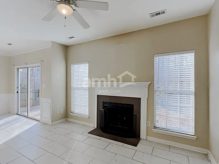 212 Leafmore Ct — Photo 7