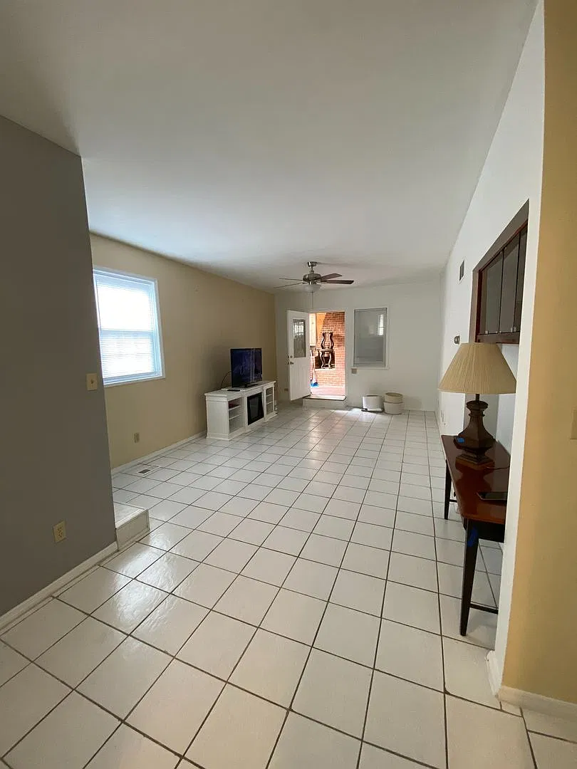5 Bed/3 Bath Seconds From UC Main Campus Only $775/pp ($3875/mo) — Photo 3