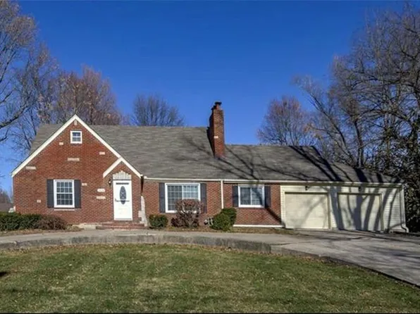 1804 W Liberty Dr, Liberty, MO 64068