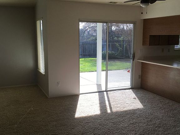 3rd image of 3369 Auburn Dr