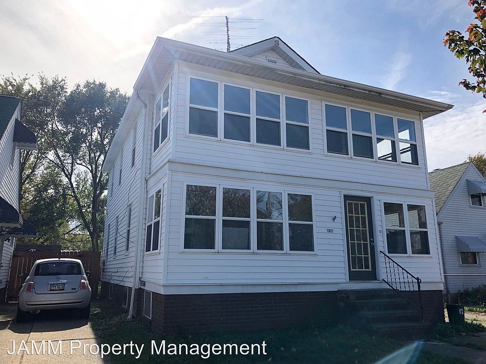 1st image of 13621 Puritas Ave
