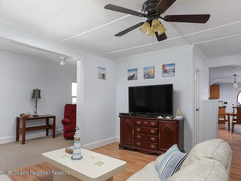 713 18th Ave — Photo 7