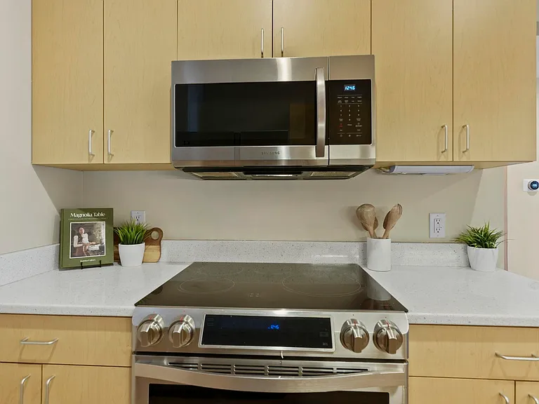 1037 Williamson St #107 — Photo 14