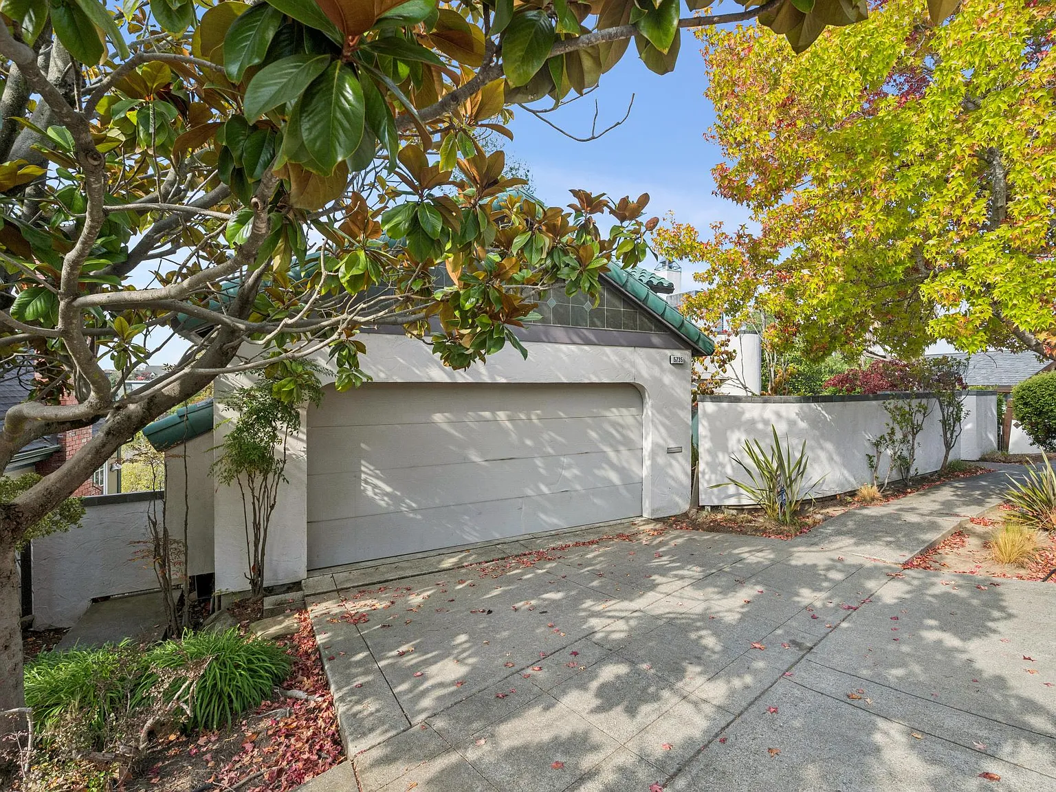 3 bed, 3.5 bath, 2437 sqft, $7,750 — Photo 4