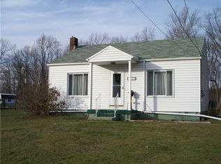519 Mapletown Rd, Garards Fort, PA 15334