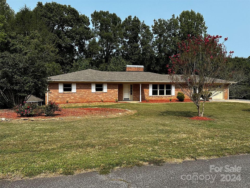 1st image of 174 Huntington Dr
