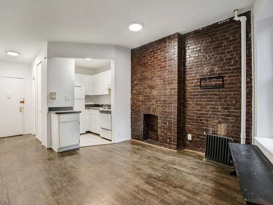 1st image of 348 W 47th St APT 4B