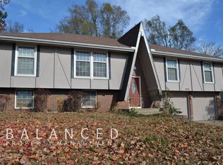 6754 SW Sherwood Ct, Topeka, KS 66614