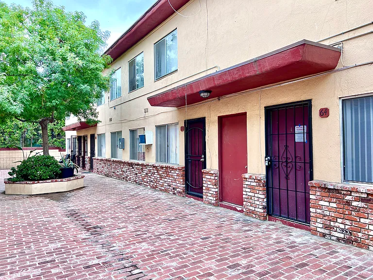 13014 Sherman Way — Photo 7