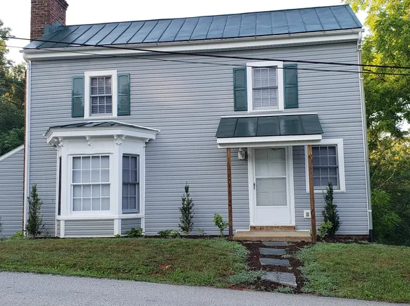488 Court St, Lovingston, VA 22949