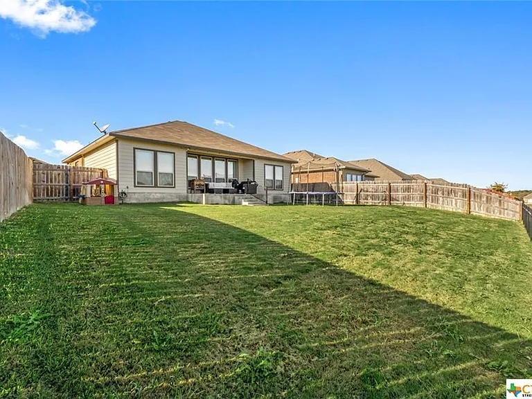 5715 Drury Ln — Photo 26