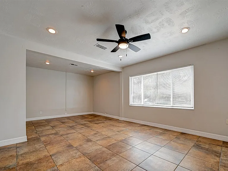 817 Eleanor St — Photo 32