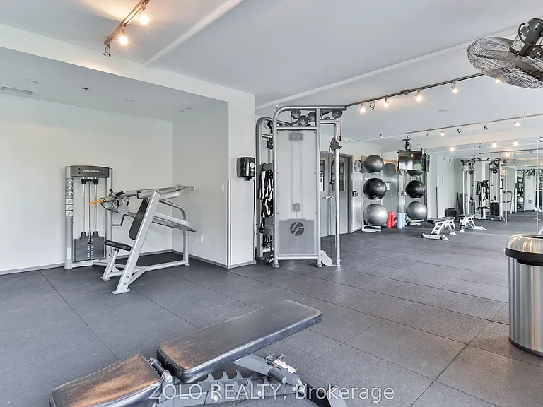285 Mutual St #709 — Photo 26