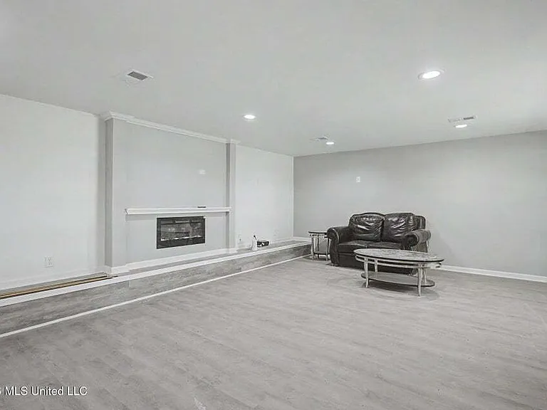 9424 Daisy Vestry Rd #2 — Photo 13