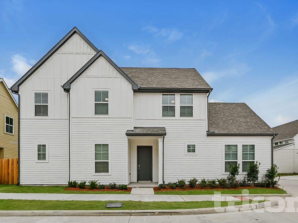1st image of 9835 Willow Creek Commerce Dr #513