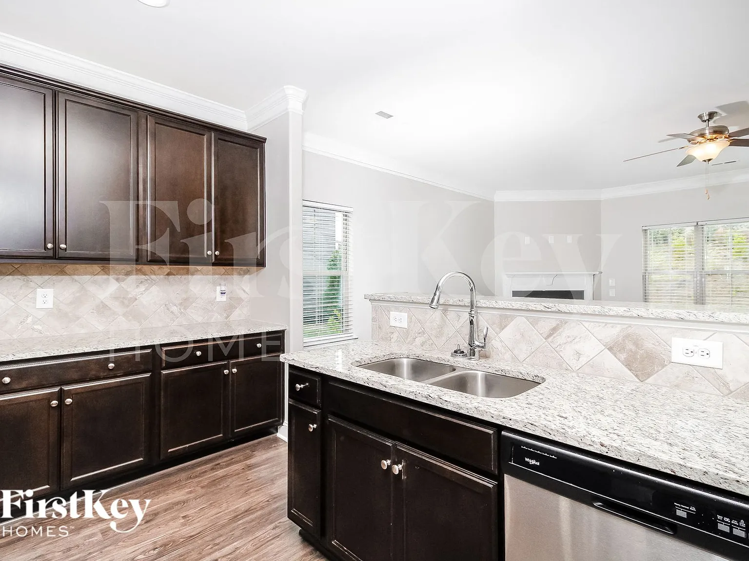 5 bed, 3.5 bath, 2888 sqft, $3,025 — Photo 4