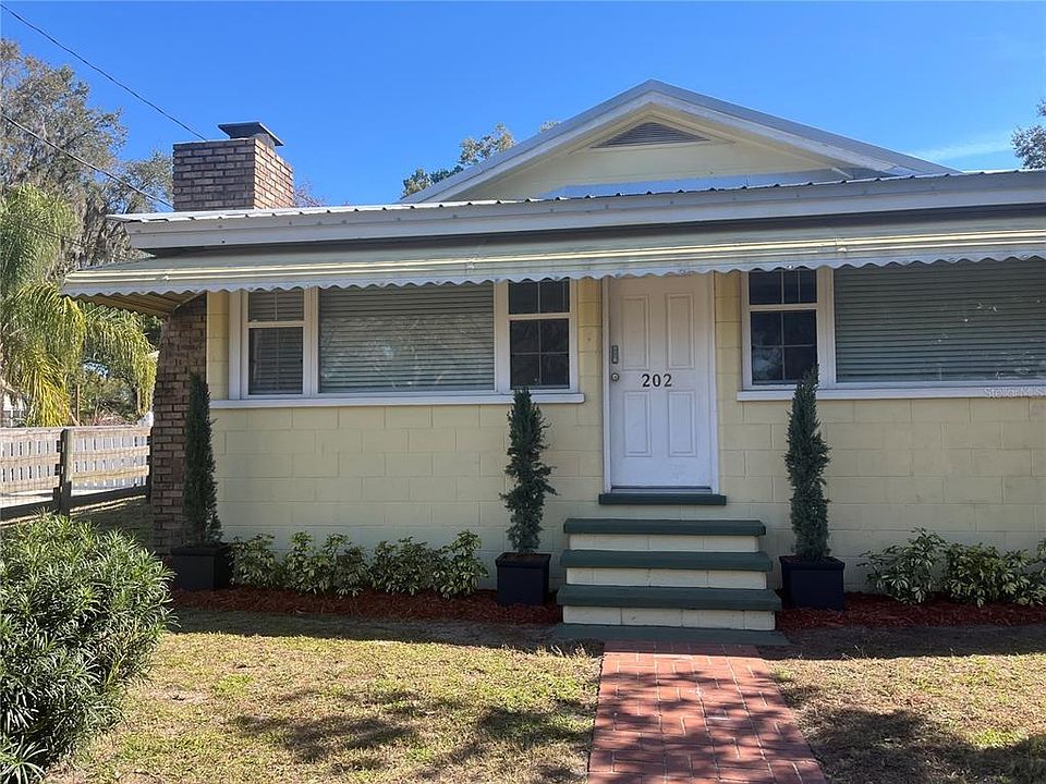 1st image of 202 S WARFIELD AVENUE