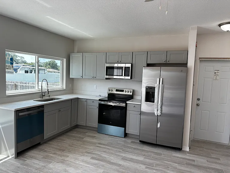 7701 Nixon Ave — Photo 10