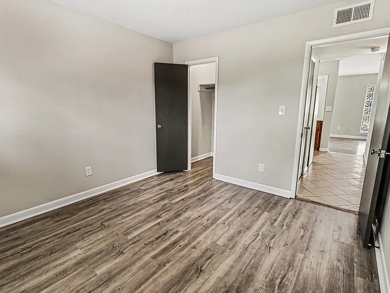 Green Valley Hoover Apartments — Photo 37