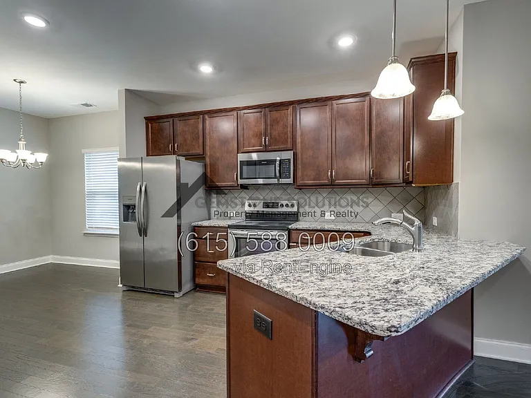 714 Hahn Ct — Photo 10