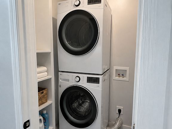 3rd image of 77-79 Albemarle Ave #79-B