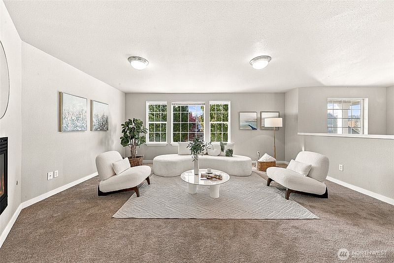 5th image of 213 Phoenix Avenue SW