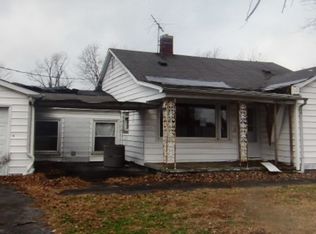 465 Tipple Rd, Carrier Mills, IL 62917