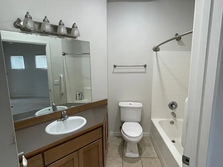 217 E Garden Ave — Photo 22