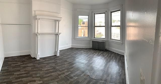 1st image of 105 Oak St #3R