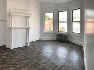 105 Oak St #3R, Yonkers, NY 10701