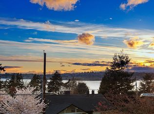 614 13th Ave W, Kirkland, WA 98033
