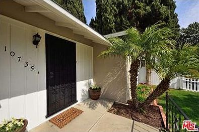4th image of 10739 Cushdon Ave