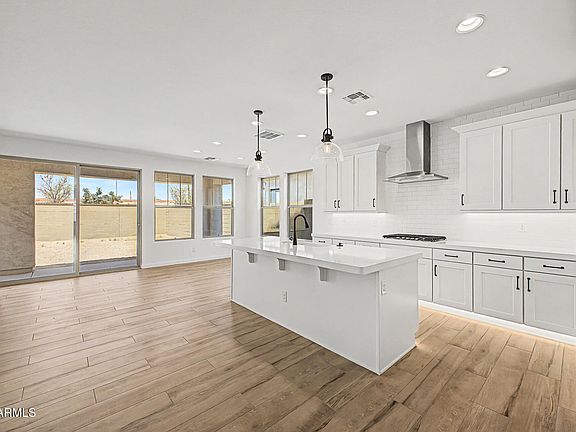 3rd image of 3714 E ROCHELLE Circle