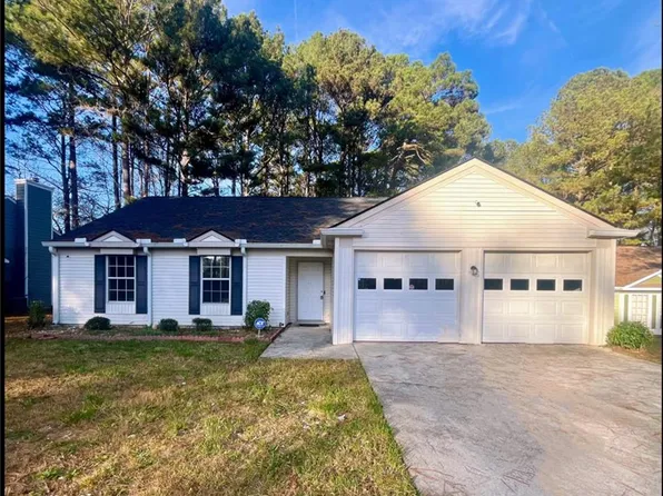 1350 Birdsong Ln, Hampton, GA 30228
