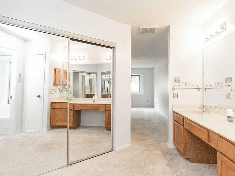 6818 Brockington Dr — Photo 19