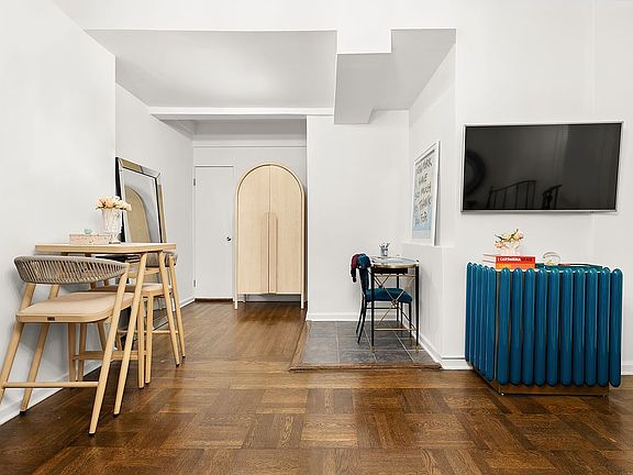 3rd image of 235 E 73rd St APT 1G