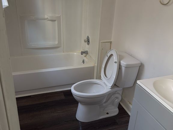 5th image of 25 S Locust St #1