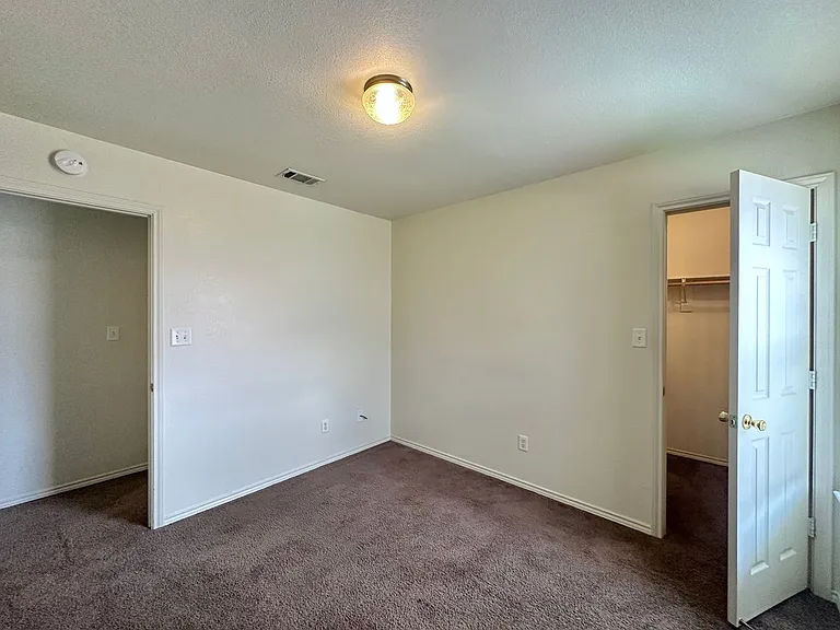 5003 John David Dr — Photo 14