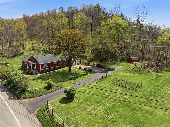 3rd image of 2038 Hookstown Grade Rd
