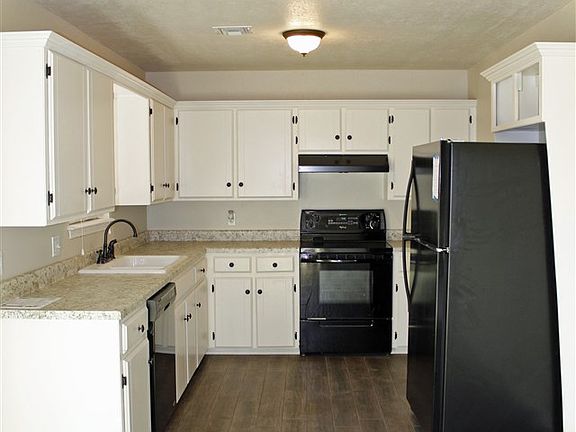 4th image of 6516 SW Lynnwood Ave